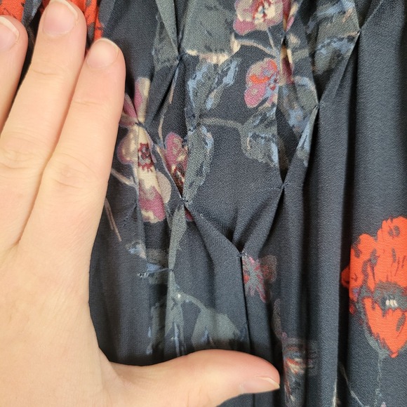 Free People Pebble Crepe So Fine Smocked Tunic Top Size Large Floral Blue Red - Picture 10 of 11